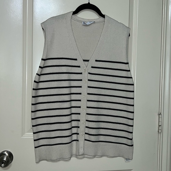 Zara Sweaters - Zara stripped knit sweater vest